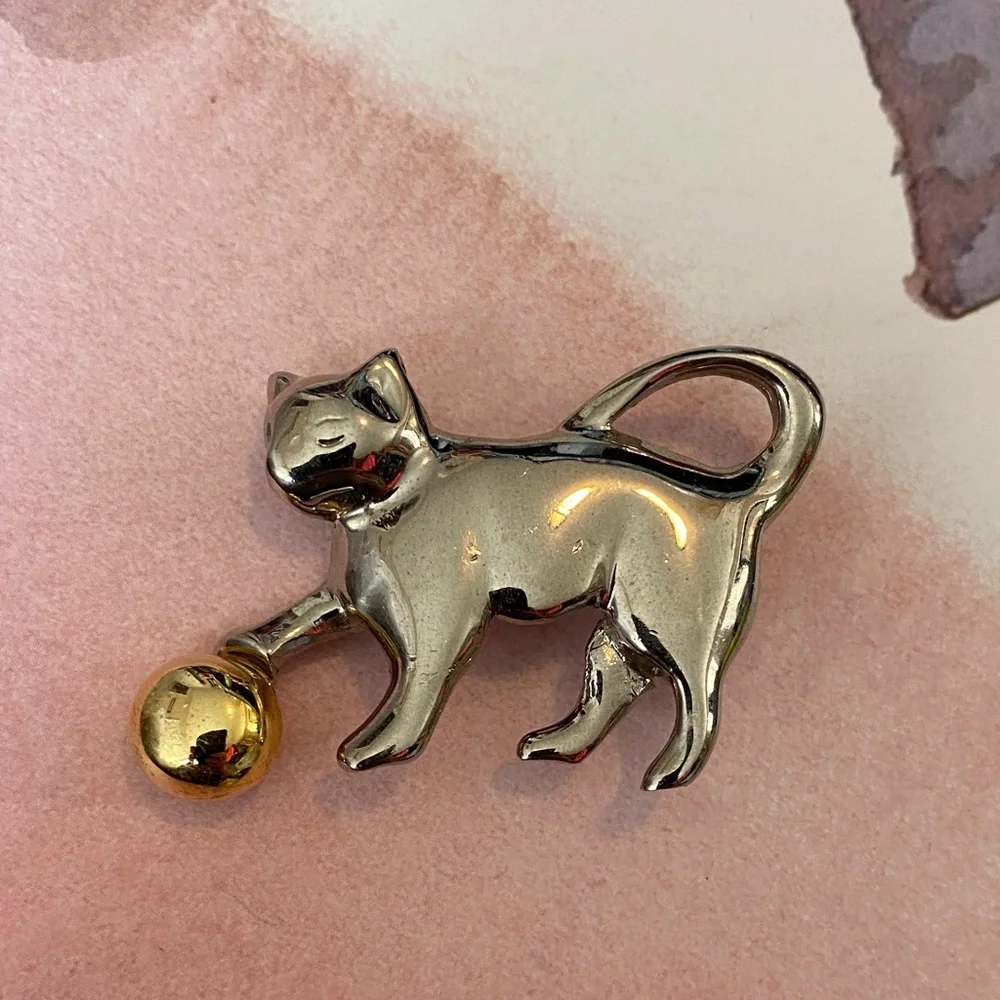 Vintage Cat Brooch